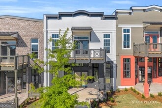 Building Photo - 1038 Homestead Way St