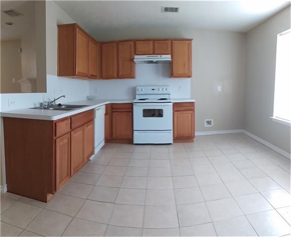 Building Photo - 910 Sycamore Trace Ct