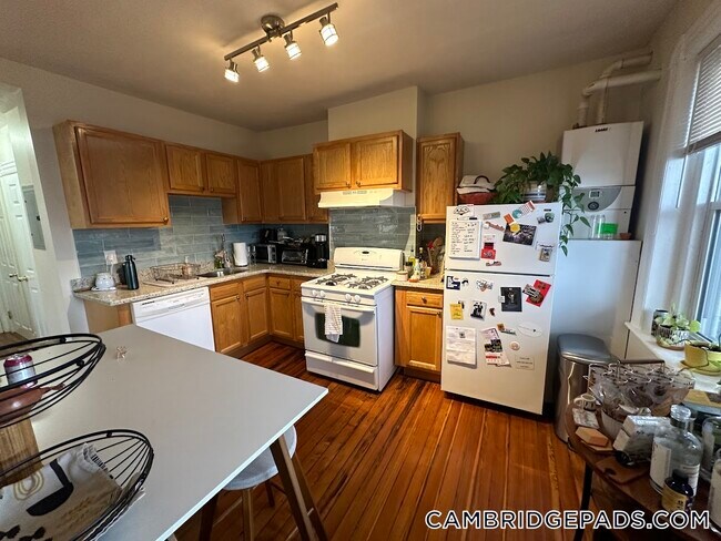 Foto del edificio - 1056 Cambridge St