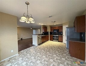 Building Photo - 2404 Griffin Dr