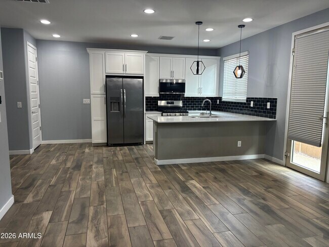 Foto del edificio - 3155 E Wild Dr