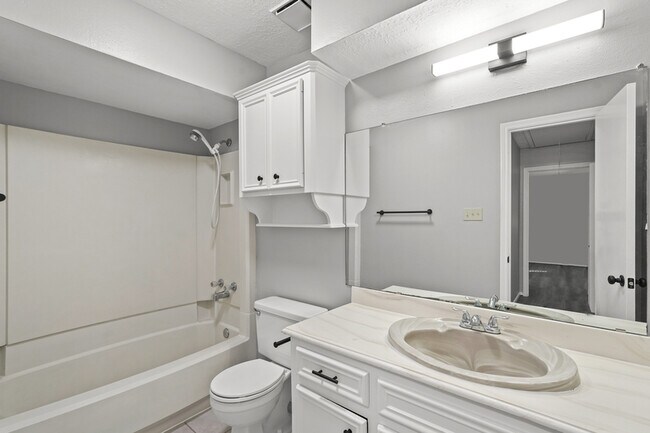 Foto del edificio - 2514 Knollbrook Ln