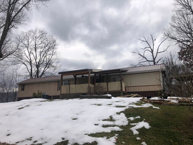Building Photo - 75 Luther Rd