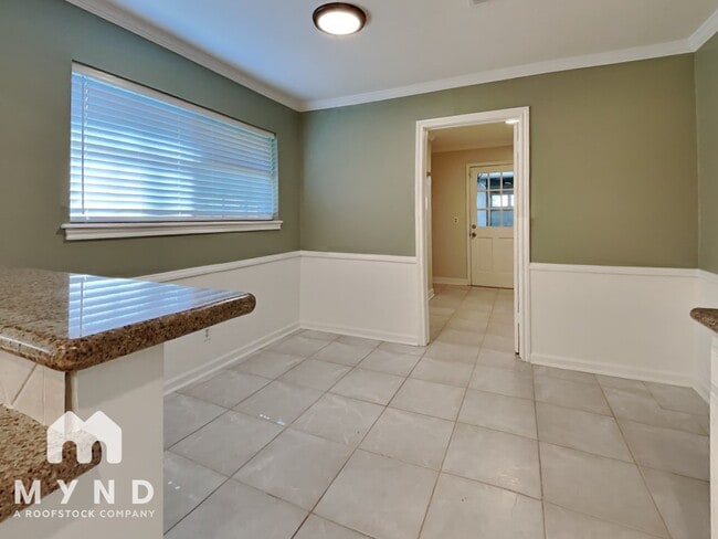 Building Photo - 4003 Highknoll Ln