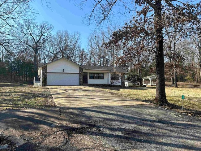 Building Photo - 20 Big Horn Dr