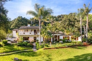 Building Photo - 4005 Lago Dr