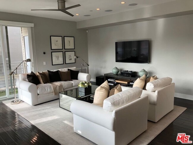 Foto del edificio - 12003 Emery Ln