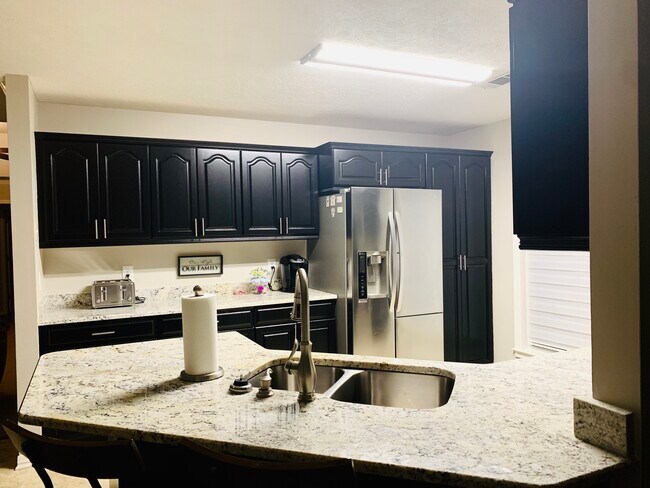 Building Photo - 9360 Collinsville Cir