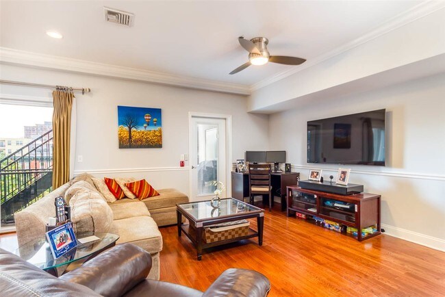 Foto del edificio - 128 Adams St