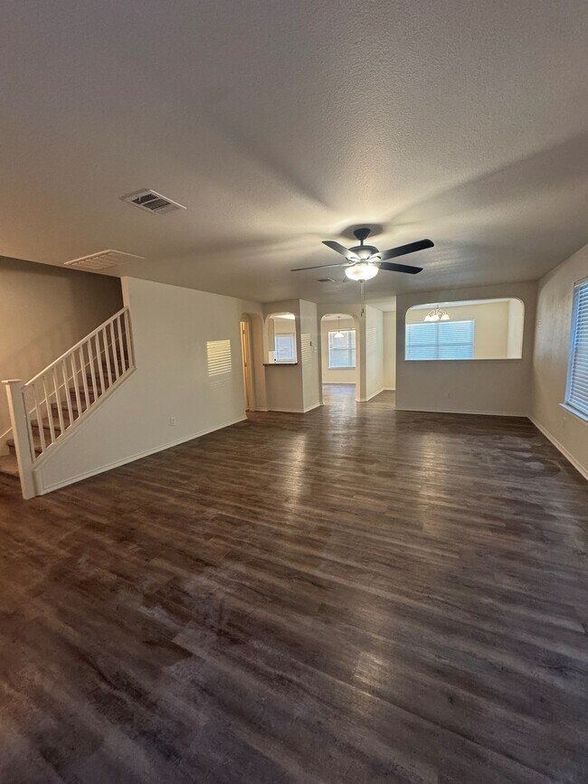 Foto del edificio - 8411 Sunset Canyon Dr