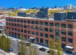 Building Photo - 2061 N Southport Ave