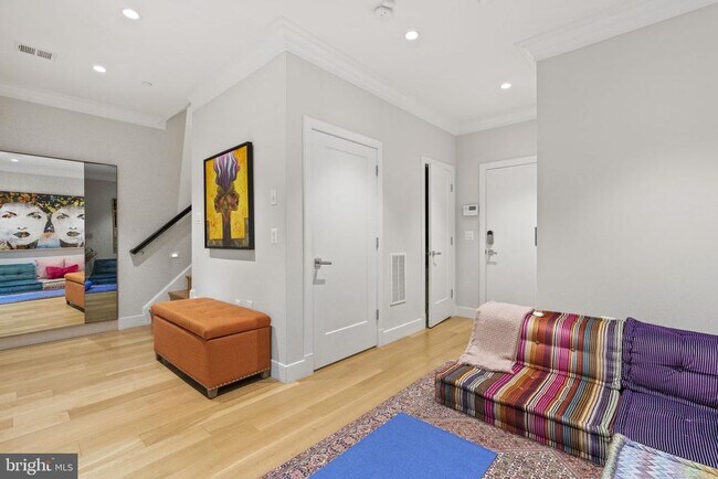 Building Photo - 1520 16th Ct N