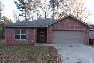Building Photo - 110 Pineview Ave