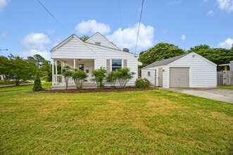 Building Photo - 539 Austin St