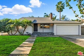 Building Photo - 12512 Hatteras St