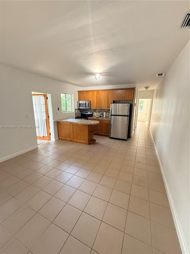 Foto del edificio - 3031 Center St