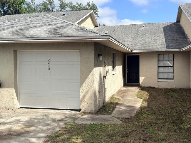 Building Photo - 7713 University Garden Dr
