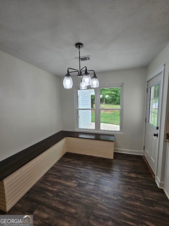 Building Photo - 65 Tralee Trce