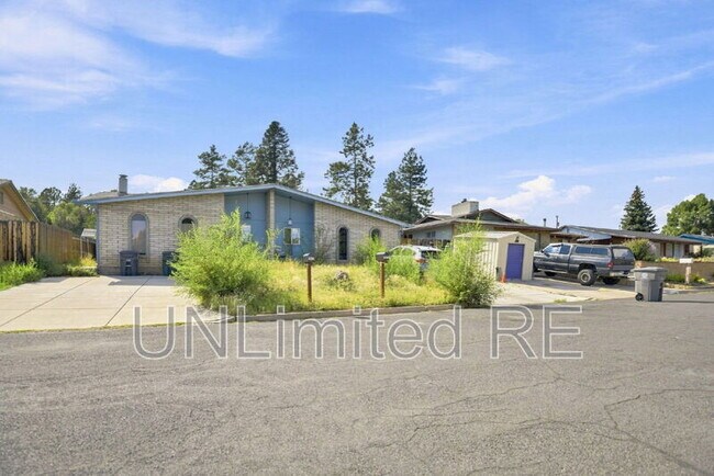 Foto del edificio - 1811 N Meadow Lark Dr