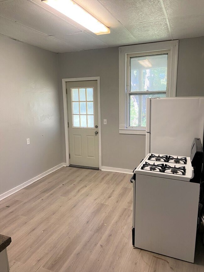 Foto del edificio - 3441 Fleming Ave