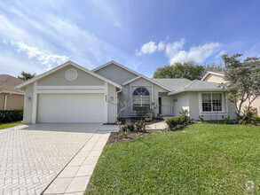 Building Photo - 252 Moccasin Trail W