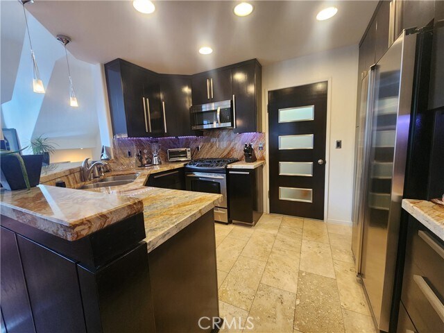 Foto del edificio - 131 Montara Dr