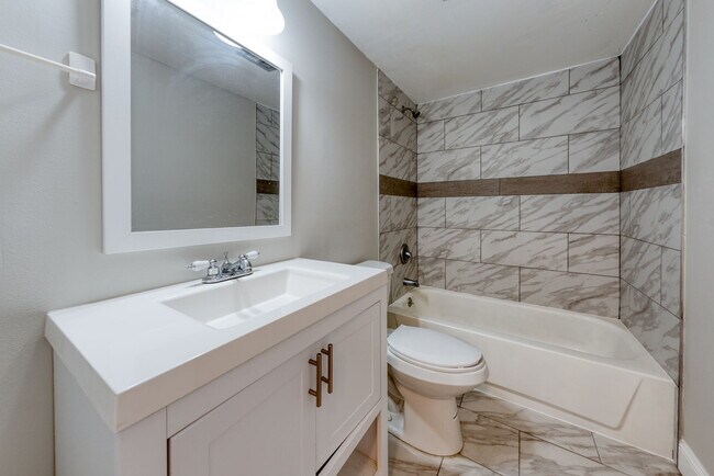 Baño - Brookside Apartments