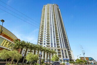 Building Photo - 200 W Sahara Ave