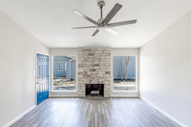 Foto del edificio - 10309 Burmaster Ln