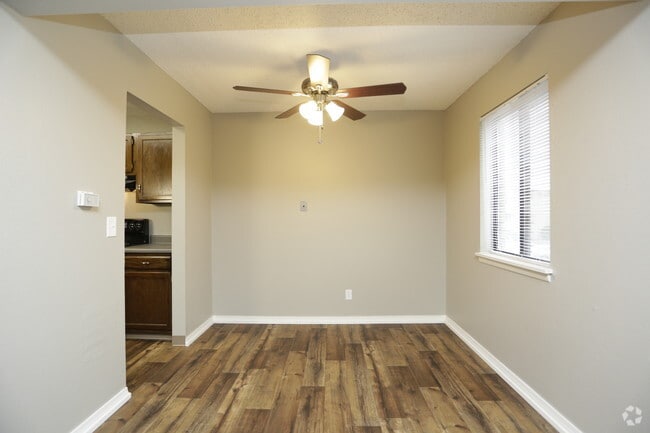 1BR, 1BA - 690 SF - Villas on Rock