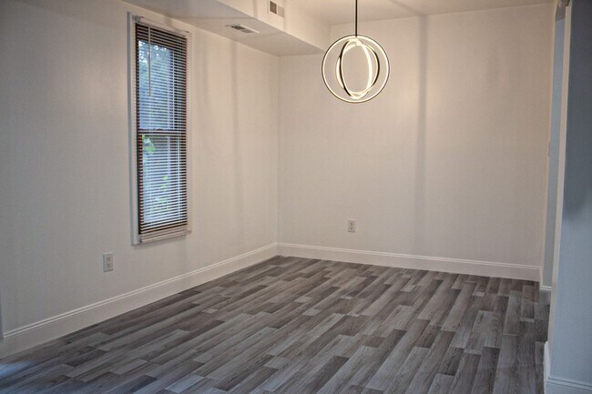 Foto del edificio - ONE11 RESIDENCES - 14 MILE WEST