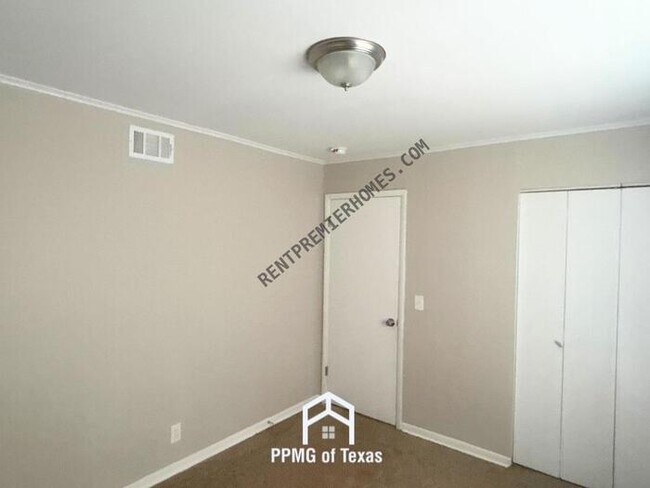 Foto del edificio - 4616 S 23rd W Ave