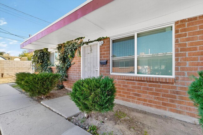 Foto del edificio - 540 Cardenas Dr SE