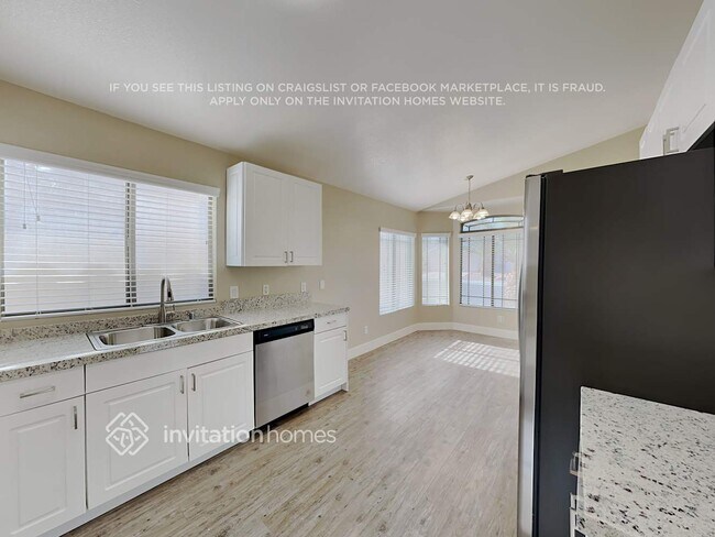 Foto del edificio - 7901 W March Brown Ave