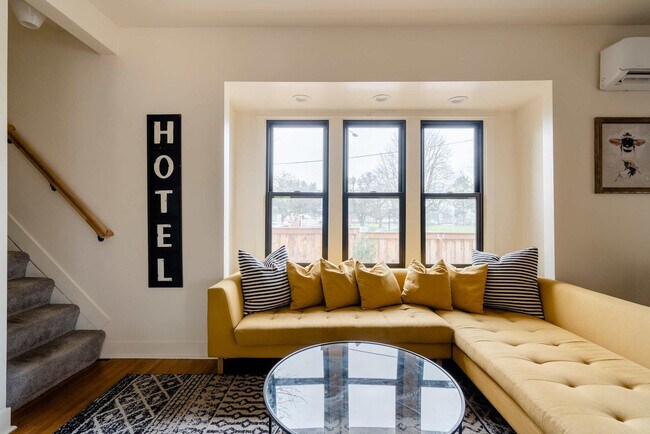 Foto del edificio - 3324 SE 24th Ave