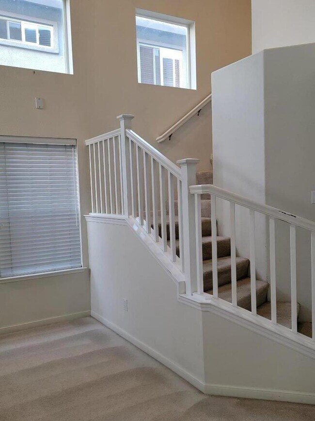 Building Photo - 9355 Lariat Dr
