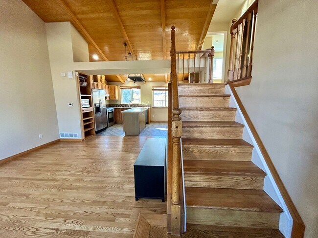 Foto del edificio - Gorgeous 3-Bedroom Home with Unobstructed Views and Access to North Open Space from Yard!