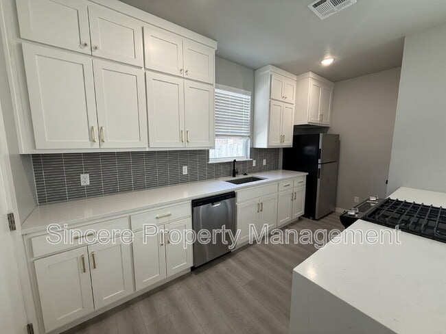 Photo - 2008 NW 27th St Apartment