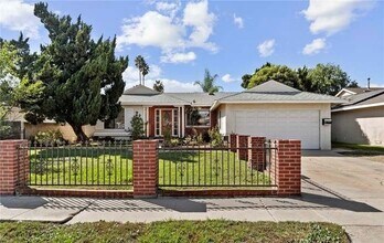 Building Photo - 9945 Gaviota Ave