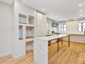 Building Photo - 135 Hinchey Av