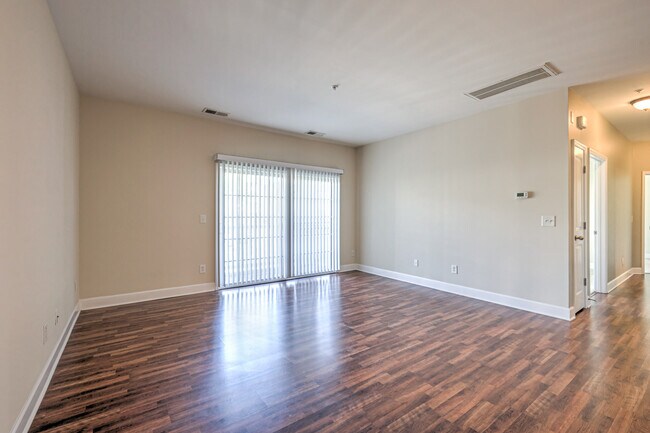 Foto del edificio - 8511 Burnham Ln