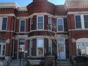 Building Photo - 718 Columbus St