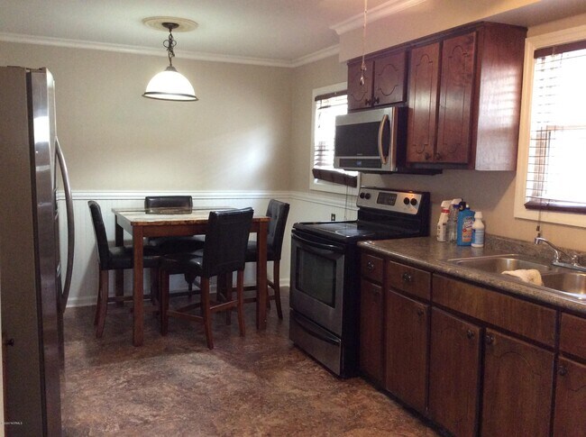 Foto del edificio - 411 Garner Rd