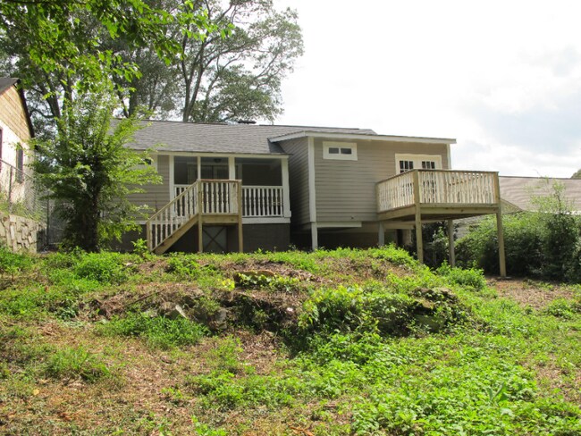 Foto del edificio - 506 Federal Terrace SE