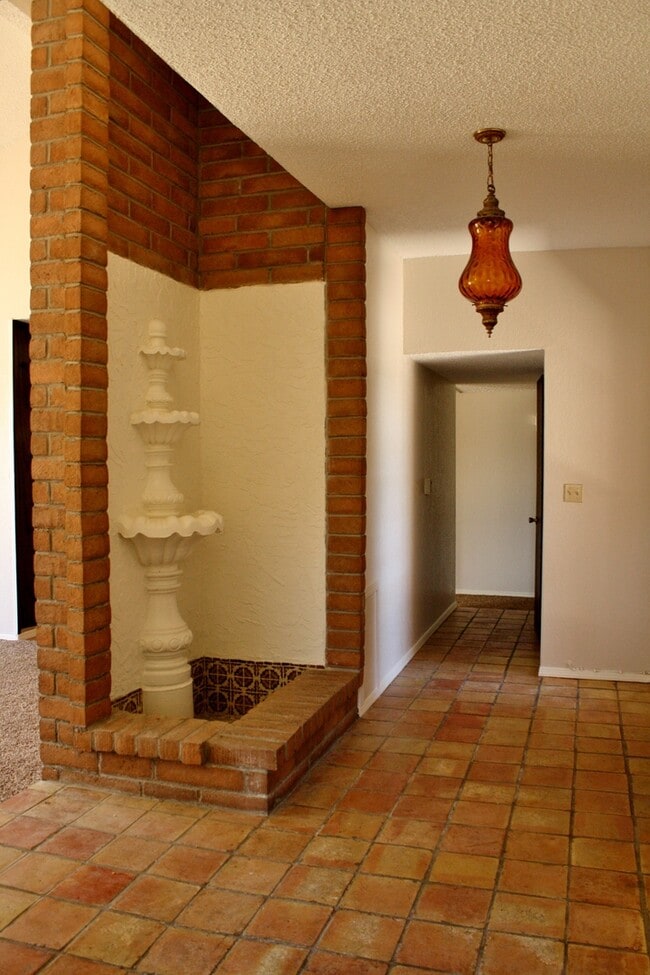 Foto del edificio - 7321 Ramada Dr