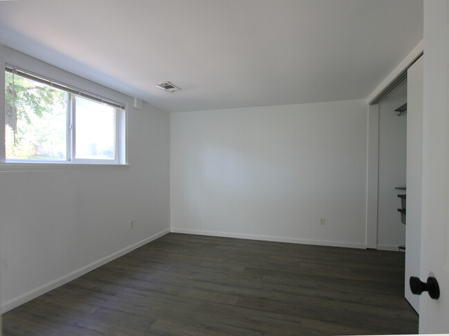 Building Photo - 4678 Conwell Dr