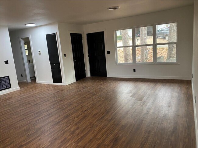 Building Photo - 9 Grisham Cir