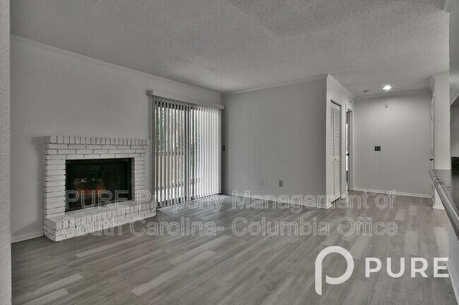 Building Photo - 207 Weddell St