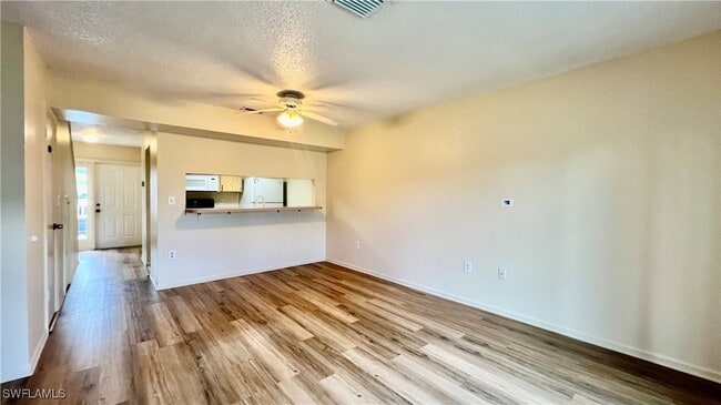 Building Photo - 13160 Kings Point Dr
