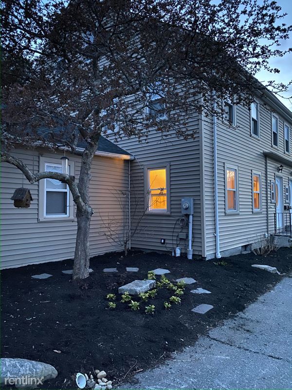 3 br, 2 bath Townhome 27 Water St Townhome Rentals in Concord MA